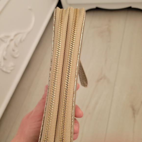 Maurices wallet - Picture 6 of 6